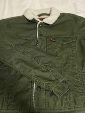 Levi’s Olive/Khaki Corduroy Sherpa/Trucker Jacket-Medium, Fur Lined, Barely Worn