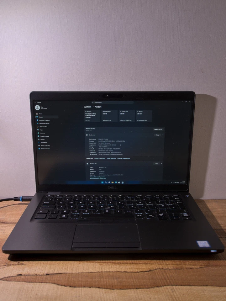 Dell Latitude 5401 · i7-9850H · 12GB · 256GB, photo 2 of 5