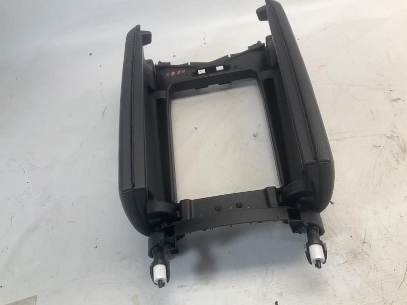 14-22 Maserati Ghibli Quattroporte Center Console Armrest Arm Rest Lid Q