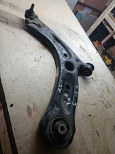 2016 FRONT CONTROL ARM For AUDI A3 VW Golf 5Q0407151J -D3