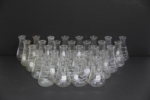 125 ml PYREX NO. 4980 Erlenmeyer Flask Stopper NO. 5 Graduated LOT of 26 (5497)