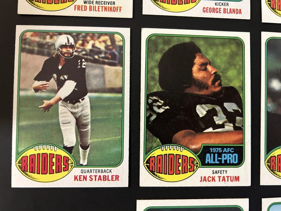 1976 Topps OAKLAND RAIDERS Team Set of 22 STABLER Biletnikoff TATUM Upshaw SHELL - Image 3 of 4