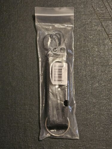 Loot Crate Gaming Exclusive Call of Duty Warzone Caribiner Keychain NEW COD - Picture 2 of 2
