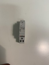 Finder 20.22.8.230.0000 relè ad impulsi DIN 2NO 16A 230V usato