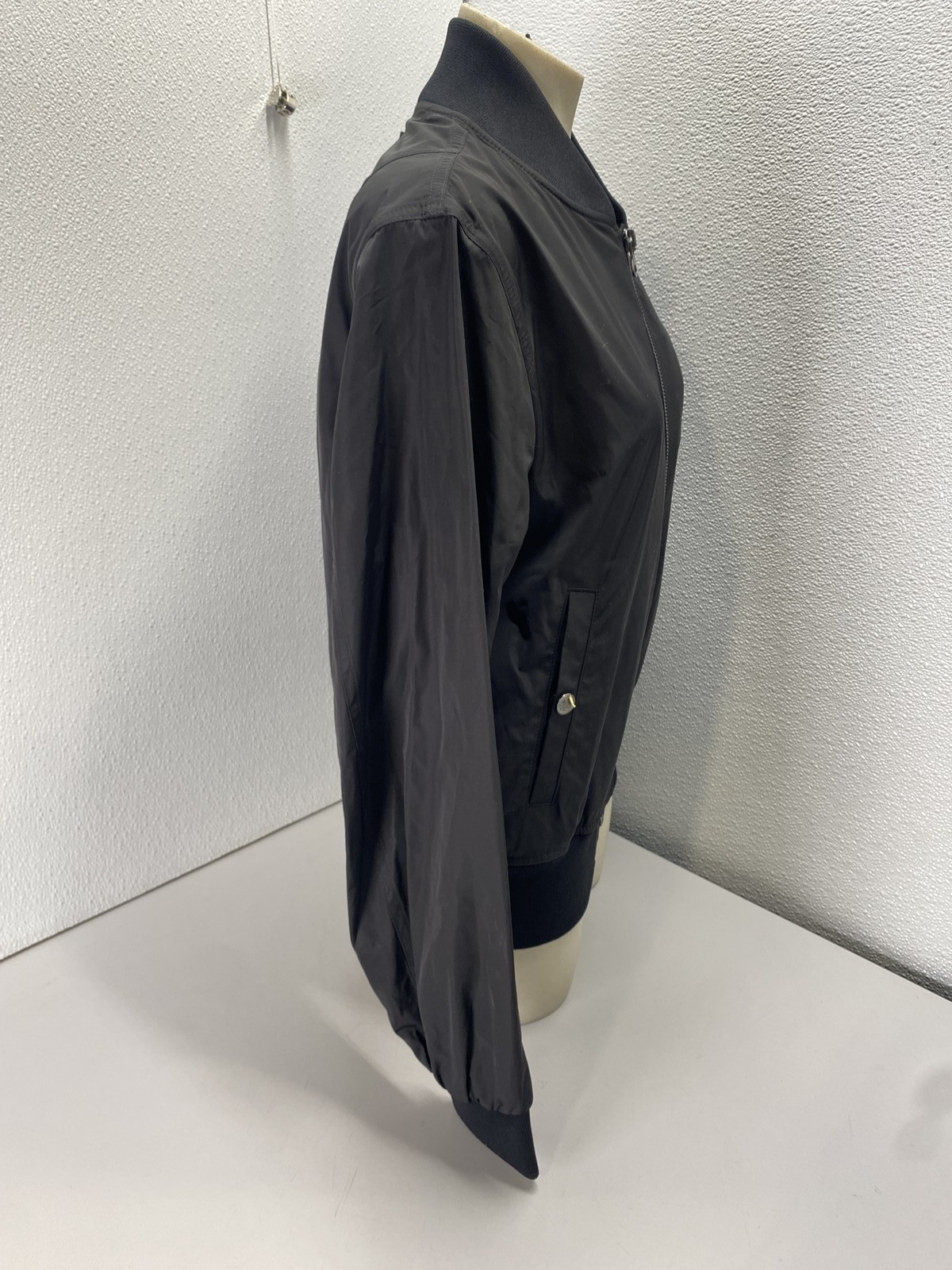 Burberry Mens or Womens Reburberry Slick Bomber Jacket Size US 36 Black thumbnail 12