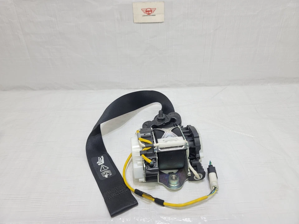 2011-2013 BMW 335i Front Right Passenger Side Seat Belt OEM 72-11-7-284-362 Foto 4 de 4