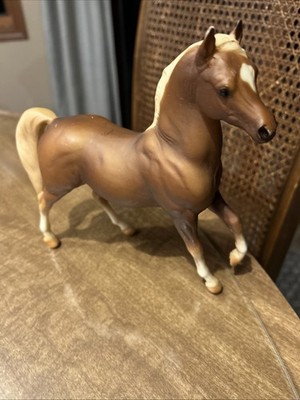  VINTAGE  Breyer Moulding Co. Classic Arabian stallion Chestnut USA. Marked