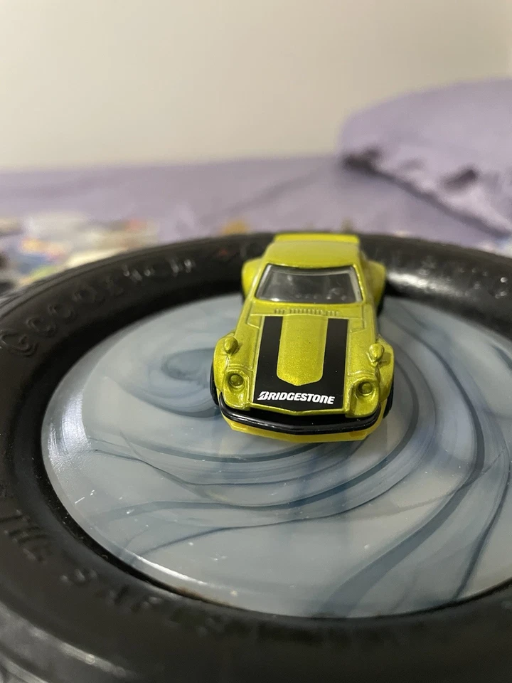 HOT WHEELS DATSUN 240Z LIME GREEN COLOR EXCLUSIVE MULTI PACK - Image 3 of 4