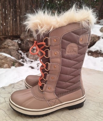 Fabulous SORELS Tofino II Faux Fur Lined Waterproof Snow Boots US Sz-5 NWOB