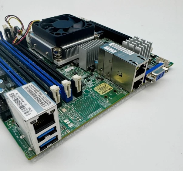 Supermicro X10SDV-4C-TLN2F Server motherboard FCBGA1667 DDR4 Micro ATX - Image 3 of 4
