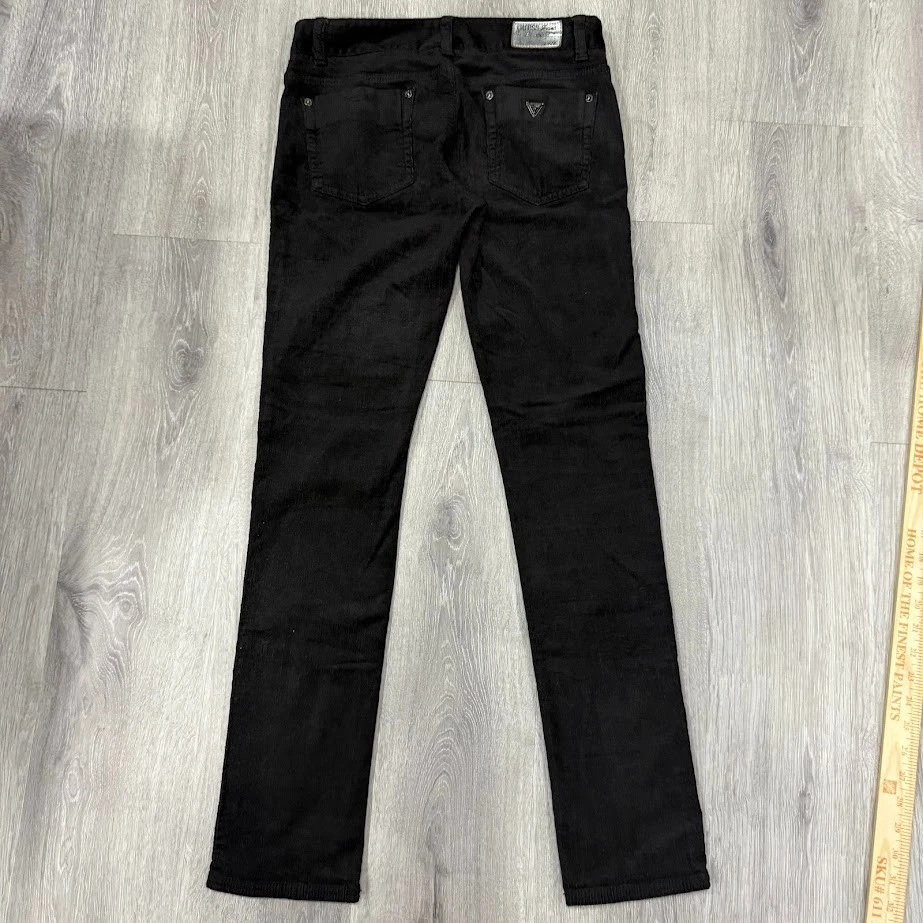 Pantalones ajustados Guess Jeans para mujer talla 28 negros de pana tiro bajo elásticos 30x32 Foto 2 de 4