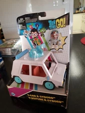 Teen Titans Go! T-Car & Cyborg Figure Playset