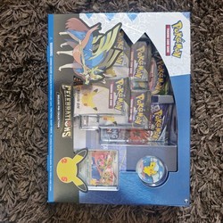 Zacian (Celebrations Deluxe Pin Collection Promo)