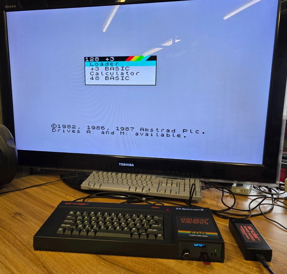 Sinclair 128K ZX Spectrum +3 con Gotek instalado y fuente de alimentación moderna probada - Imagen 3 de 4