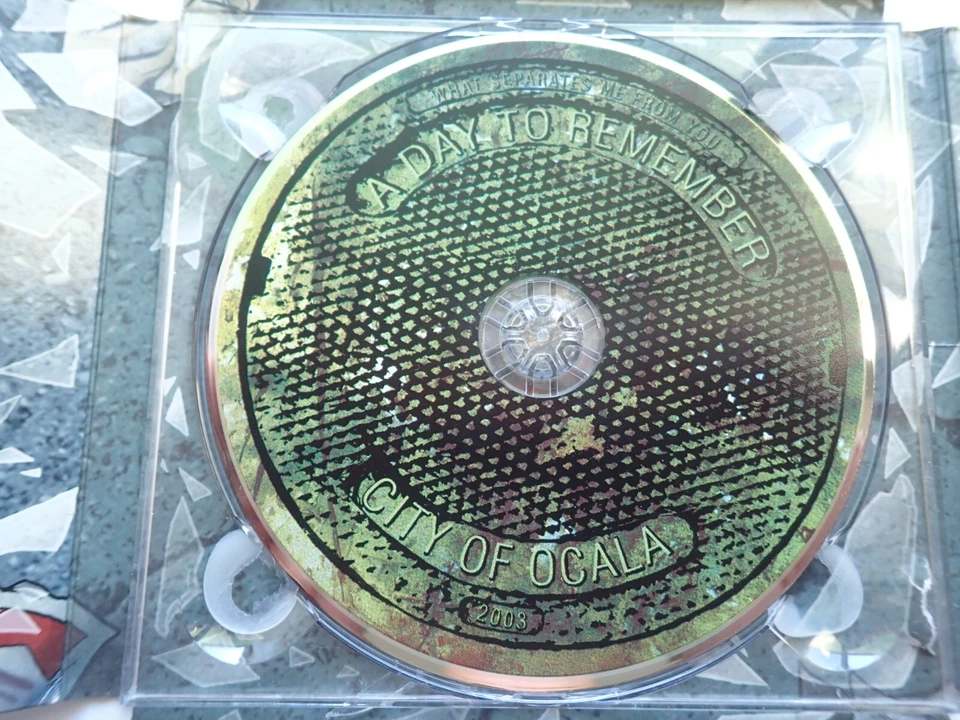 A DAY TO REMEMBER - WHAT SEPERATES ME FROM YOU  NM CD DIGIPACK 2010 US - Image 4 of 4