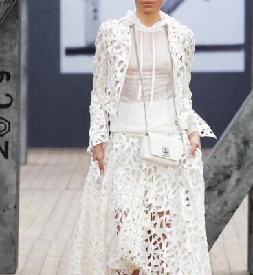 Akris Embroidered Pleated A-line Skirt SZ 36 = US 4 - NWOT RT $2,350.00+Tx
