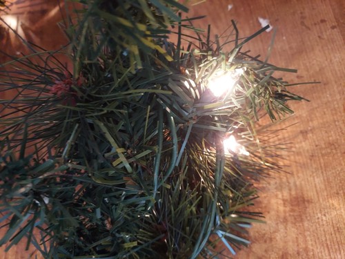 98" LED White Lighted Christmas Garland - Picture 5 of 7