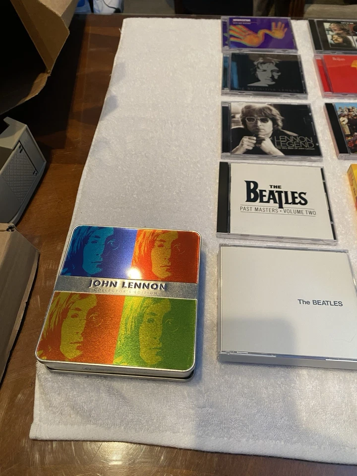 The Beatles CD Collection Lot Of 21 Releases Look! Mint Condition CD's & Cases!! — 第 2/4 张图片