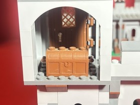 Lego kingdoms Castle 7946 Retired, No Minifigures, Castle Missing A Few Pieces.