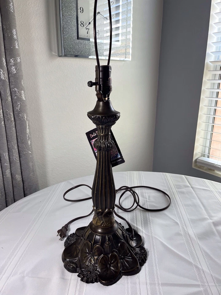 1990’s Dale Tiffany  Lamp 24” T, Bronze, Dark, Contemporary, Metal, Lilly Pads - Image 4 of 4