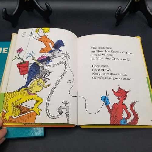 2 Dr. Seuss Books The Cat in A Hat & Fox in Socks Hardcover I Can Read Myself - Foto 15 di 19