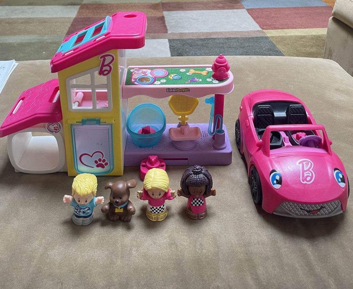 Fisher-Price BARBIE Little People PET SPA & PINK CAR w 3 Figures