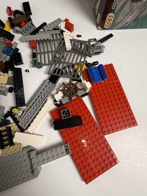 LEGO Adventurers (5975) T-Rex Transport Box Instructions FOR PARTS READ