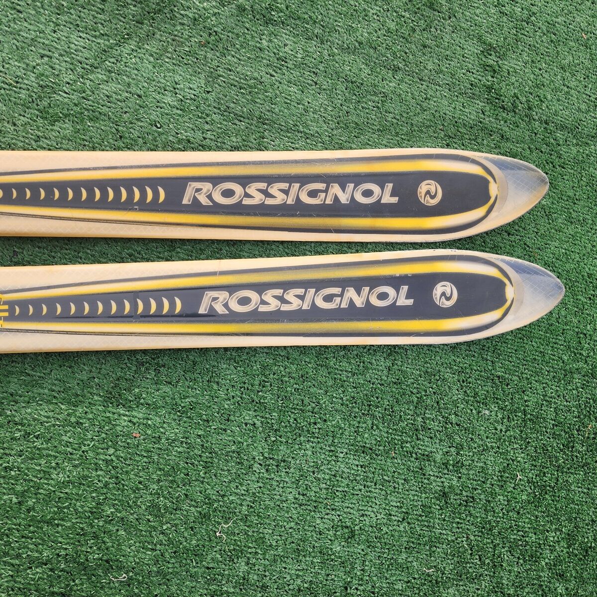 Rossignol Cut Stage 3 Skis. 177cm. Tyrolia 690 Bindings. | eBay Rossignol Cut Stage 3 Skis. 177cm. Tyrolia 690 Bindings. | eBay