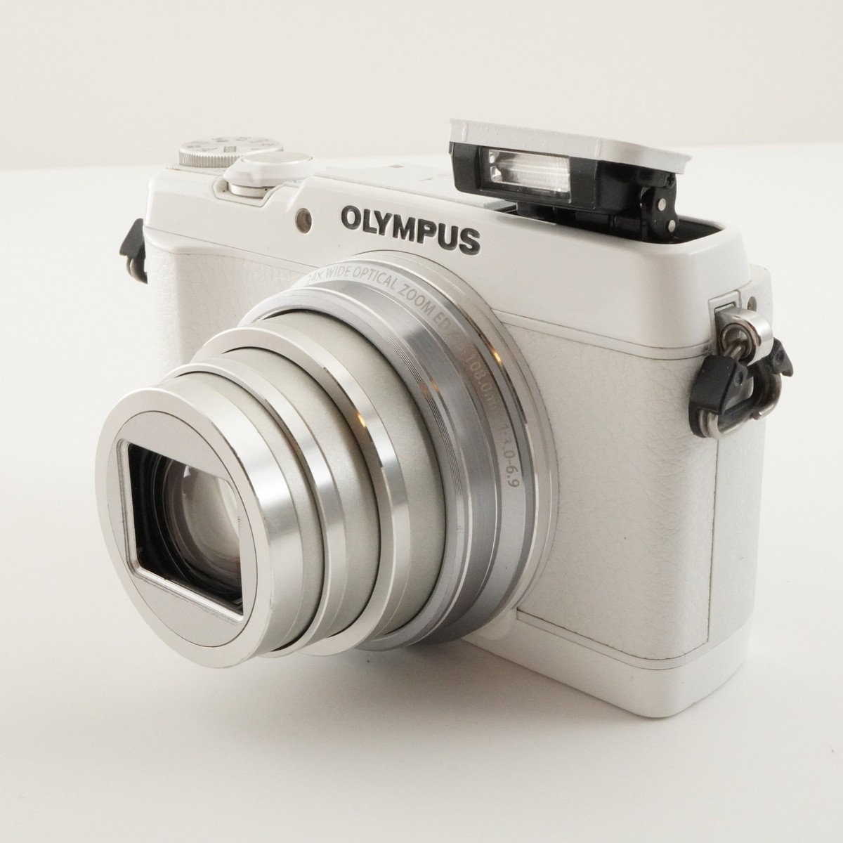 OLYMPUS STYLUS SH-1 White With 4GB SDHC Card Digital Camera from