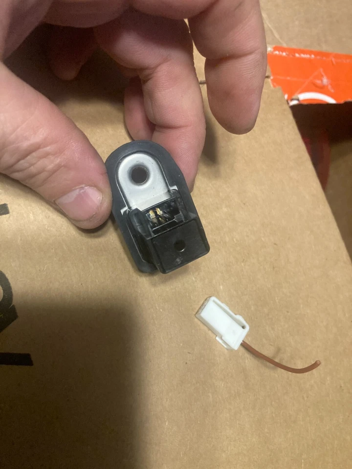 Interruptor Ajar de puerta OEM 25360-AD000 Infiniti NIssan Altima 2011 ¡OTROS!! Foto 2 de 4