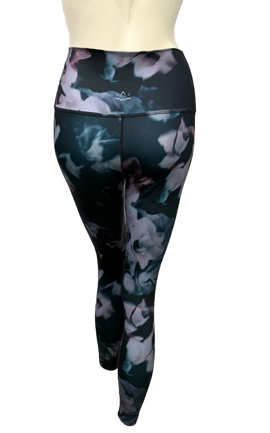 beyond-yoga high waisted midi lux print floral leggings