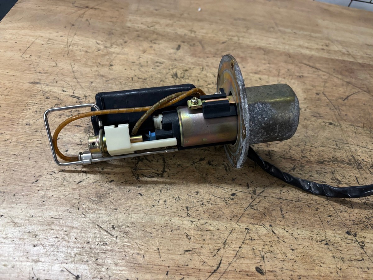 Kawasaki zx10r Ninja 1000 OEM FUEL PUMP SENDING UNIT Gas 2005 2004