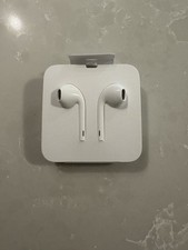 Apple Genuine EarPods Earphones with Lightning Connector MWTY3AM/A New Open Box