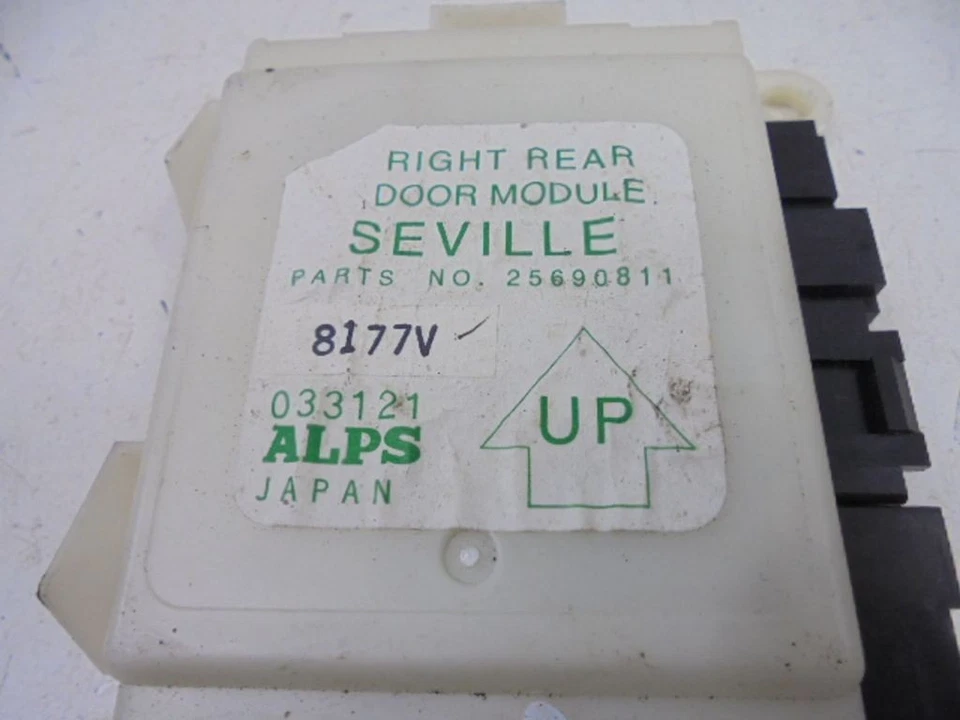 Centralina porta Cadillac STS Seville 2000 25690811 AOJ65646 - Immagine 2 di 4