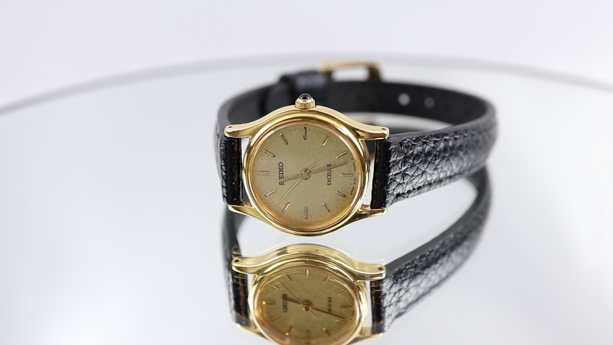 Vintage SEIKO Exceline Ladies Quartz Watch 2J41-0040 Textured Gold