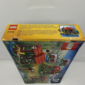 LEGO Creator Lakeside Lodge 31048 Sealed Retired Set