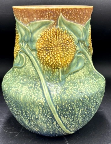 Arts & Crafts Roseville Art Pottery Sunflower 490-8 Vase 8.25” Matte Green