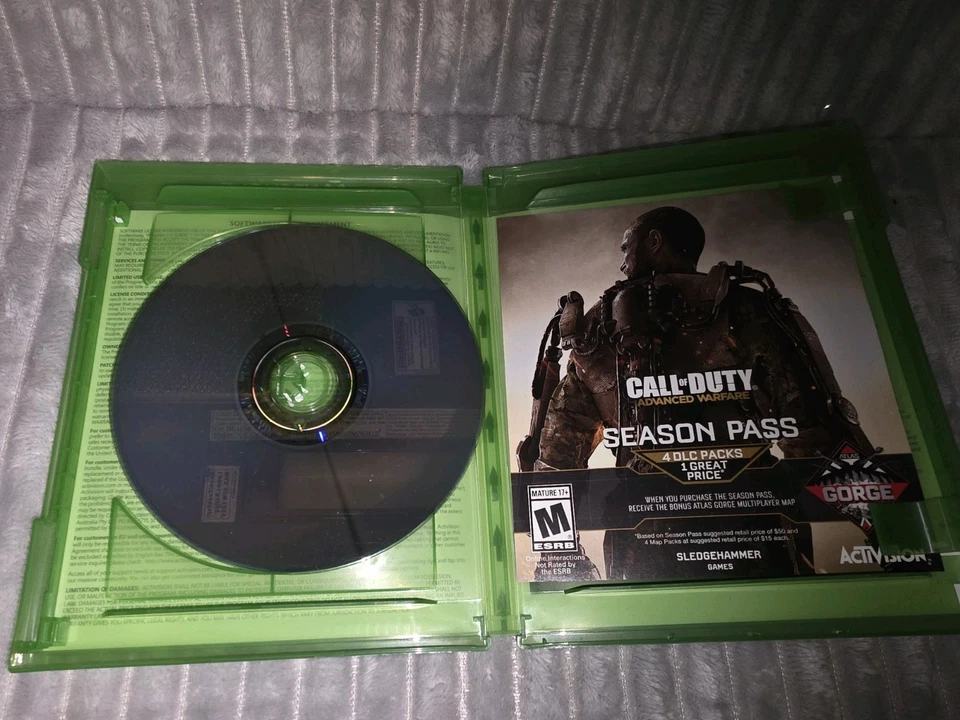 Lote de 4 Videojuegos XBOX ONE Lote. NHL15. Call of Duty. FIFA15. NBA2K15. Foto 3 de 4