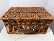 Romantic Pier 1 Deluxe Wicker Picnic Basket For 2 Utensils Wine Glasses Dishes