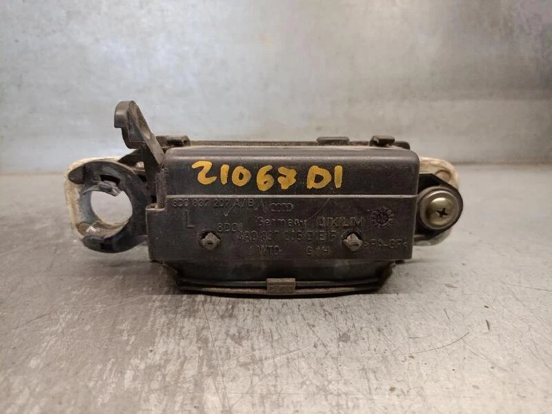 8D0837207A poignée extérieure avant gauche pour AUDI A4 B5 (8D2) 1994 5217329 - Photo 2/4