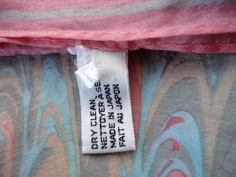 Vintage square scarf by Vera Neumann Tagged All Silk GROOVY MARBELIZED SWIRLS - Image 3 of 4