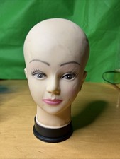 mannequin head