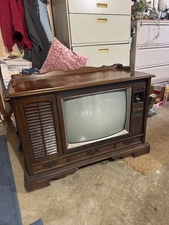 RCA XL100 solid slate TV 25” display works great and is in great condition.