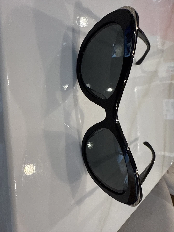 CHANEL太阳眼镜 — 第 4/4 张图片