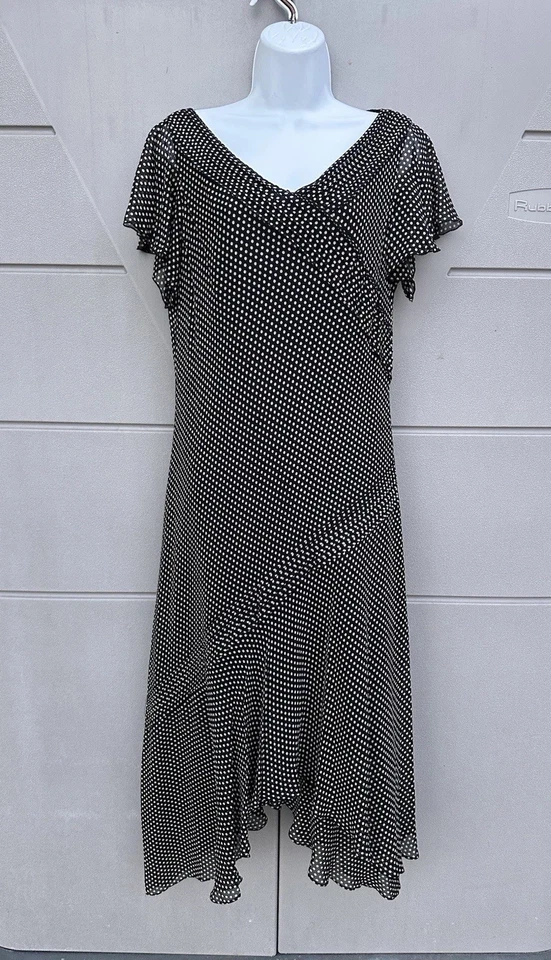 Vestido midi de gasa de seda Adrianna Papell negro a lunares asimétrico Gatsby 12 de colección Foto 4 de 4