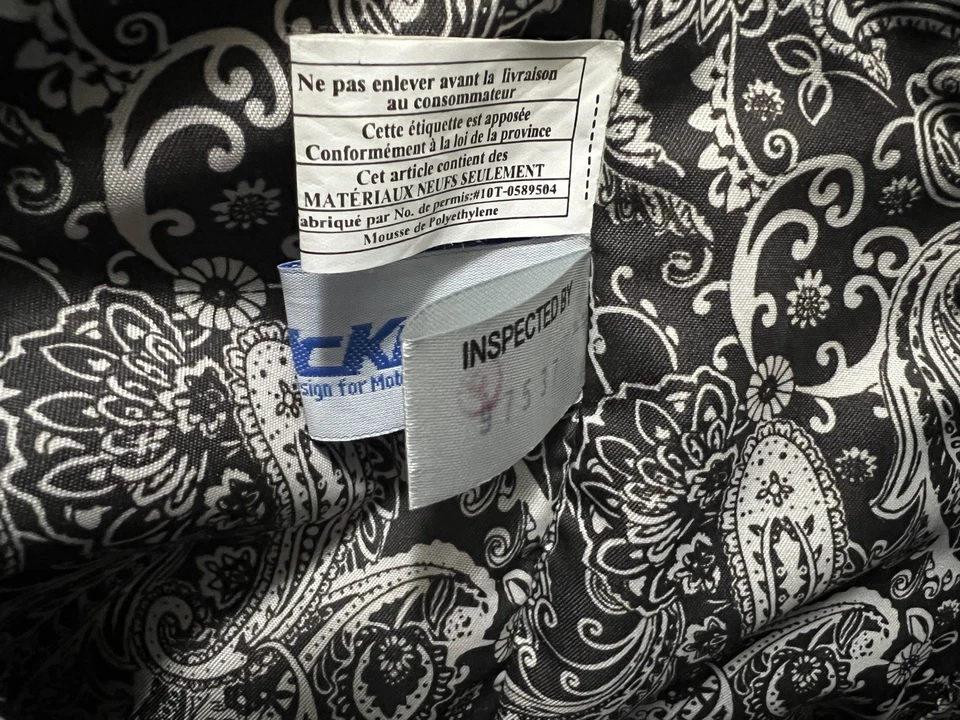 McKlein USA Deep Blue Shoulder/Tablet Tote With Key Chain - Image 4 of 4