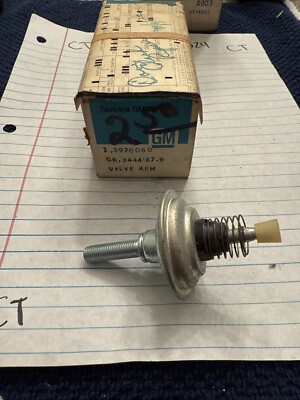 NOS GM 1965-1966-1967 Chevrolet V8 283-327-396 Holley Carter Carburetor Dashpot