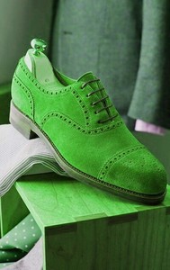 sapatos de couro feito a mão