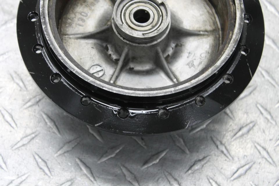 Buje de llanta de rueda delantera Suzuki TS100 1980 Foto 2 de 4