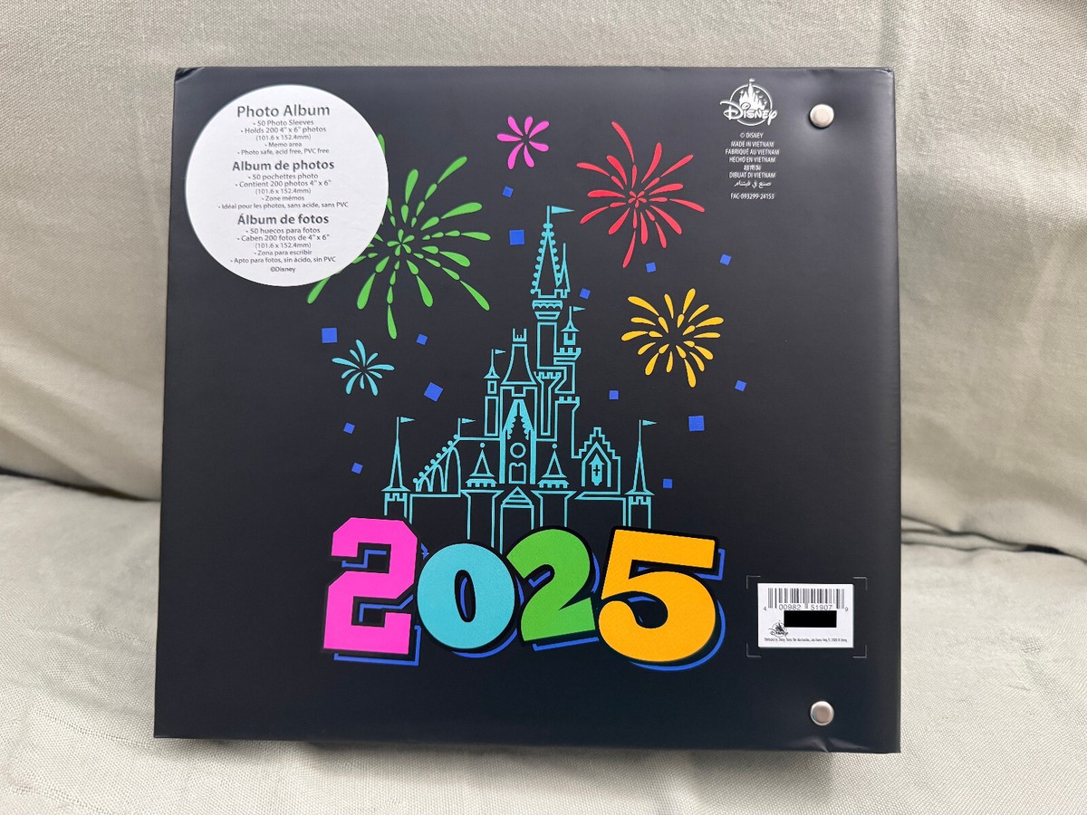 未開封‼️ディズニーワールド 2025年フォトアルバム サイン帳